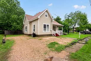 1301 Locust St, Commerce, TX 75428 - Photo 12