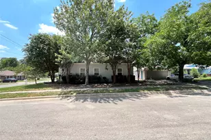 709 Roberts St, Denton, TX 76209 - Photo 34