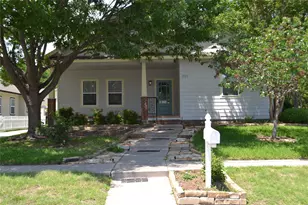 709 Roberts St, Denton, TX 76209 - Photo 2