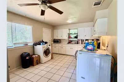 1412 Oakwood Drive, Denton, TX 76205 - Photo 4