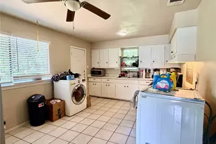 1412 Oakwood Dr, Denton, TX 76205 - Photo 4