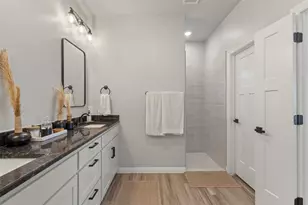616 Charlotte Ln, Burleson, TX 76028 - Photo 22