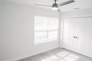 318 Henderson St, Bonham, TX 75418 - Photo 4
