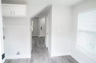 318 Henderson St, Bonham, TX 75418 - Photo 6