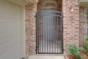 3017 Trinity Lakes Dr, Fort Worth, TX 76053 - Photo 4