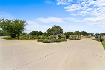 7717 Pickett Lane, Burleson, TX 76028 - Photo 16