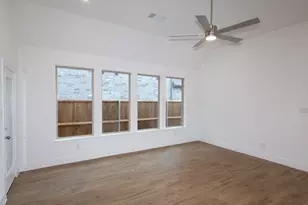 1001 Tarryhill Dr, Crowley, TX 76036 - Photo 8