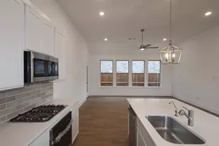 1001 Tarryhill Dr, Crowley, TX 76036 - Photo 2