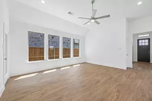 1001 Tarryhill Dr, Crowley, TX 76036 - Photo 6