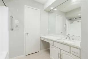 9142 Emberglow Ln, Dallas, TX 75243 - Photo 12