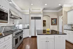 2125 Bradford Park, Fort Worth, TX 76107 - Photo 10