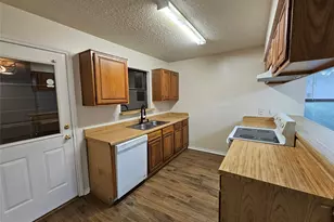 311 Bryant Ln, Cedar Hill, TX 75104 - Photo 6