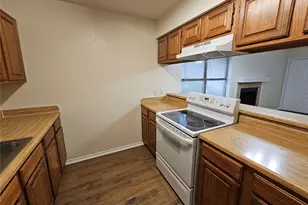 311 Bryant Ln, Cedar Hill, TX 75104 - Photo 8