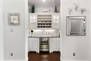 1810 Birds Fort Trail, Arlington, TX 76005 - Photo 6