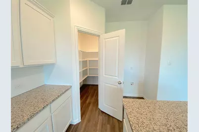 565 Pueblo Bonito Trail, Fort Worth, TX 76052 - Photo 6
