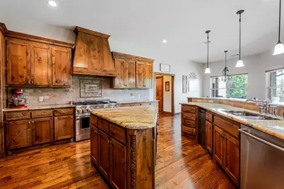 108 McClintock Court, Weatherford, TX 76088 - Photo 10