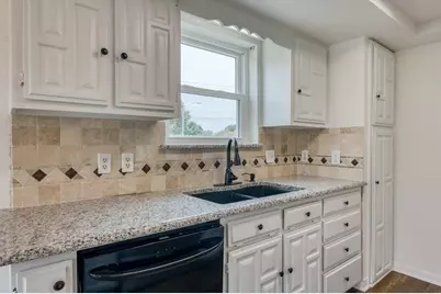 1700 Willow Vale Drive, Fort Worth, TX 76134 - Photo 12