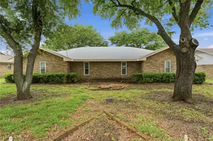1729 Jenkins Ln, Glenn Heights, TX 75154 - Photo 1