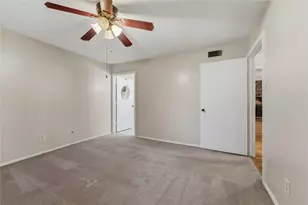 1729 Jenkins Ln, Glenn Heights, TX 75154 - Photo 12