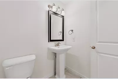 604 Warwick Boulevard, Lewisville, TX 75056 - Photo 14