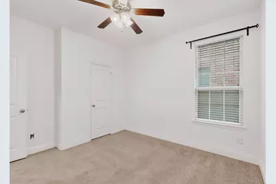 604 Warwick Boulevard, Lewisville, TX 75056 - Photo 18