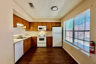 1251 Dallas Dr, Denton, TX 76205 - Photo 4