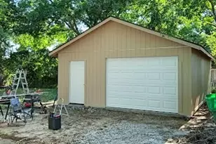 815 Moran St, Gainesville, TX 76240 - Photo 2