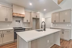 5519 Belaire Cir, Granbury, TX 76048 - Photo 10