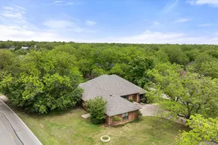 6023 Melrose Cir, Granbury, TX 76049 - Photo 32