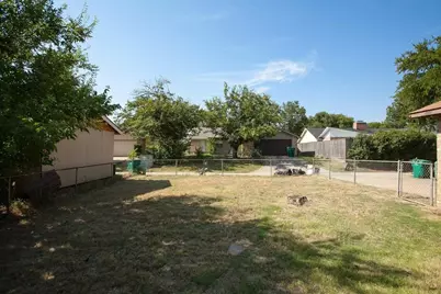 1320 Cherry Hill Lane, Lewisville, TX 75067 - Photo 22
