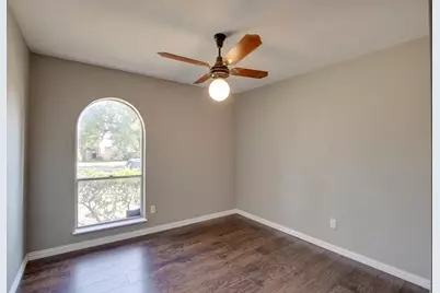 1320 Cherry Hill Lane, Lewisville, TX 75067 - Photo 14