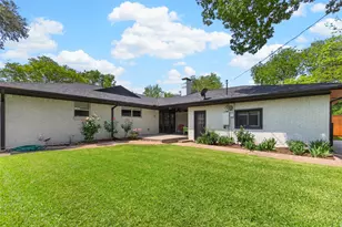 6233 Crestmont Dr, Dallas, TX 75214 - Photo 30