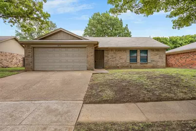 6219 Kelly Elliott Road, Arlington, TX 76001 - Photo 1