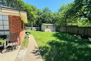 6728 Parkwood Dr, North Richland Hills, TX 76182 - Photo 18