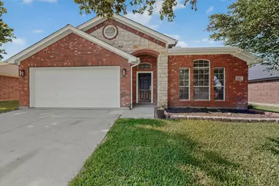 612 Mooney Drive, Saginaw, TX 76179 - Photo 1