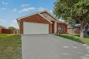 612 Mooney Dr, Saginaw, TX 76179 - Photo 2