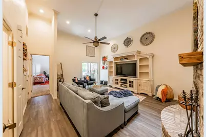 5912 Meadow Wood Lane, Fort Worth, TX 76112 - Photo 16
