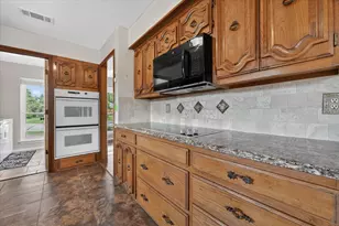 1000 Oxfordshire Dr, Carrollton, TX 75007 - Photo 14
