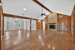 1000 Oxfordshire Dr, Carrollton, TX 75007 - Photo 4