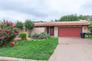 25 Tamarisk Cir, Abilene, TX 79606 - Photo 2