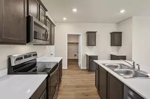 1639 Blaire Dr, Tyler, TX 75702 - Photo 2