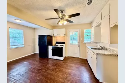 1609 Wayne Street, Denton, TX 76209 - Photo 4