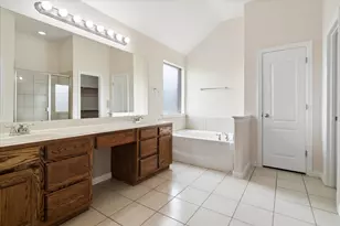 11000 Owl Creek Dr, Fort Worth, TX 76179 - Photo 14