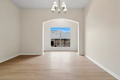 11000 Owl Creek Drive, Fort Worth, TX 76179 - Photo 12