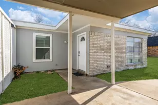 6761 Trail Lake Dr, Fort Worth, TX 76133 - Photo 2