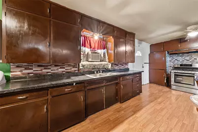 2709 Speight Avenue, Waco, TX 76711 - Photo 8