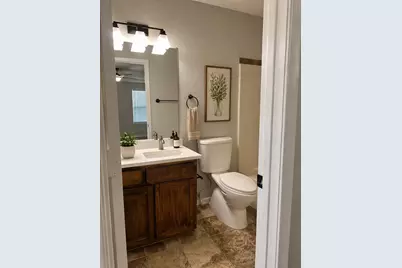 517 Signal Hill Court S #517, Fort Worth, TX 76112 - Photo 8