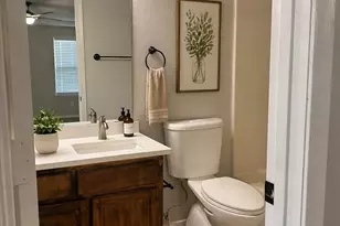 517 Signal Hill Ct S, Fort Worth, TX 76112 - Photo 8