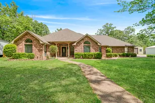 212 Wooded Hills Dr, Powderly, TX 75473 - Photo 1