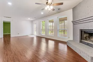 528 Lester St, Lewisville, TX 75057 - Photo 4